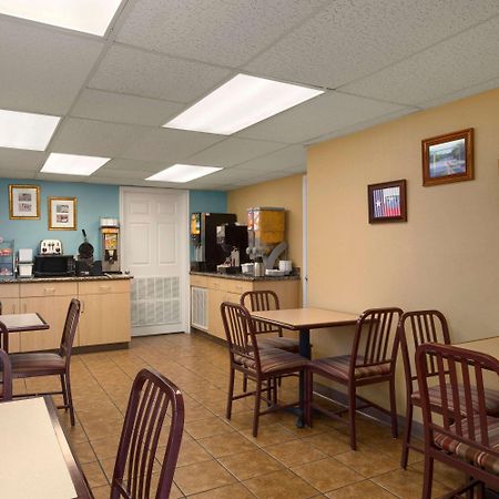 Super 8 By Wyndham Austin Downtown/Capitol Area Motel Kültér fotó