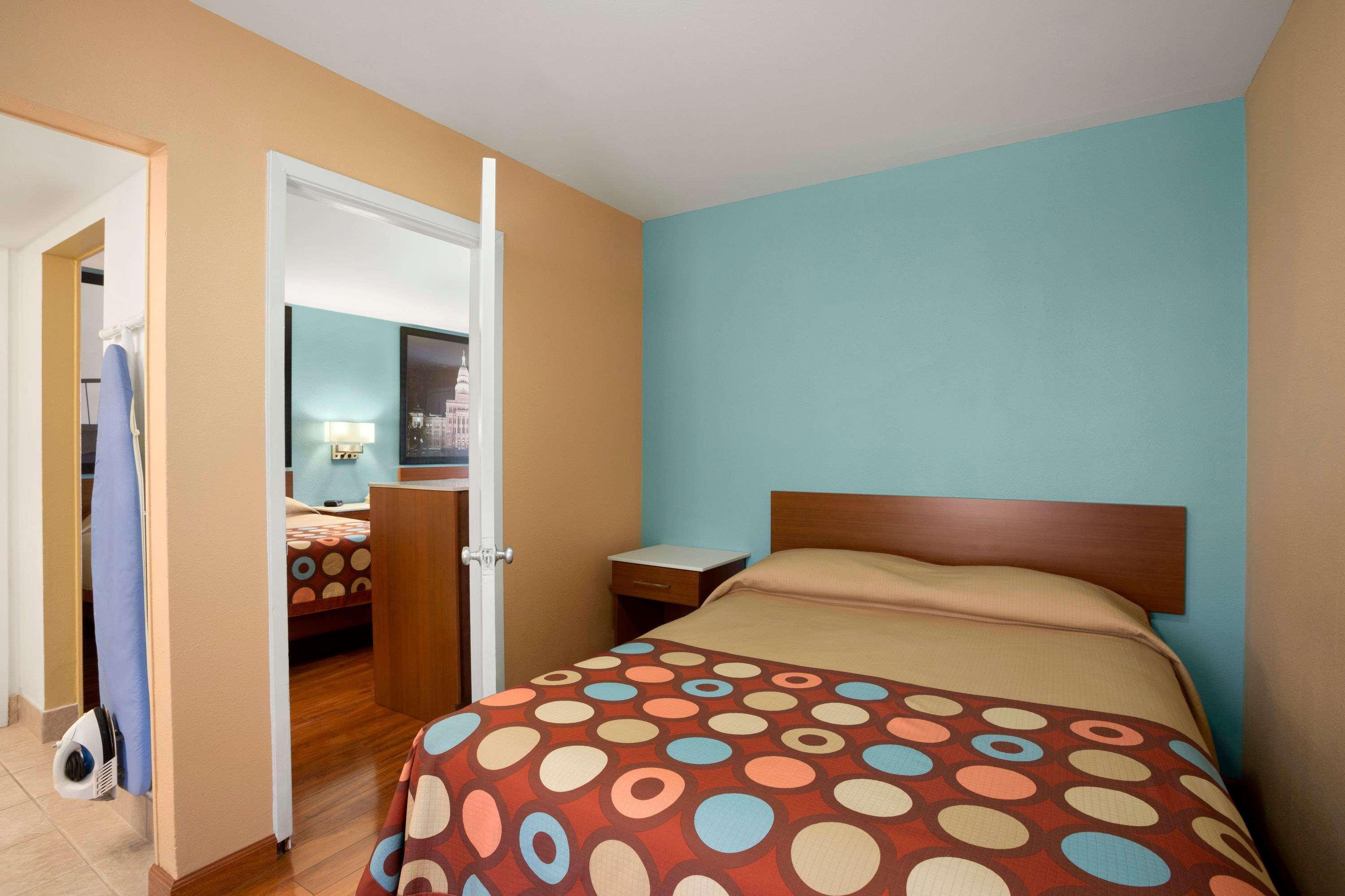 Super 8 By Wyndham Austin Downtown/Capitol Area Motel Kültér fotó