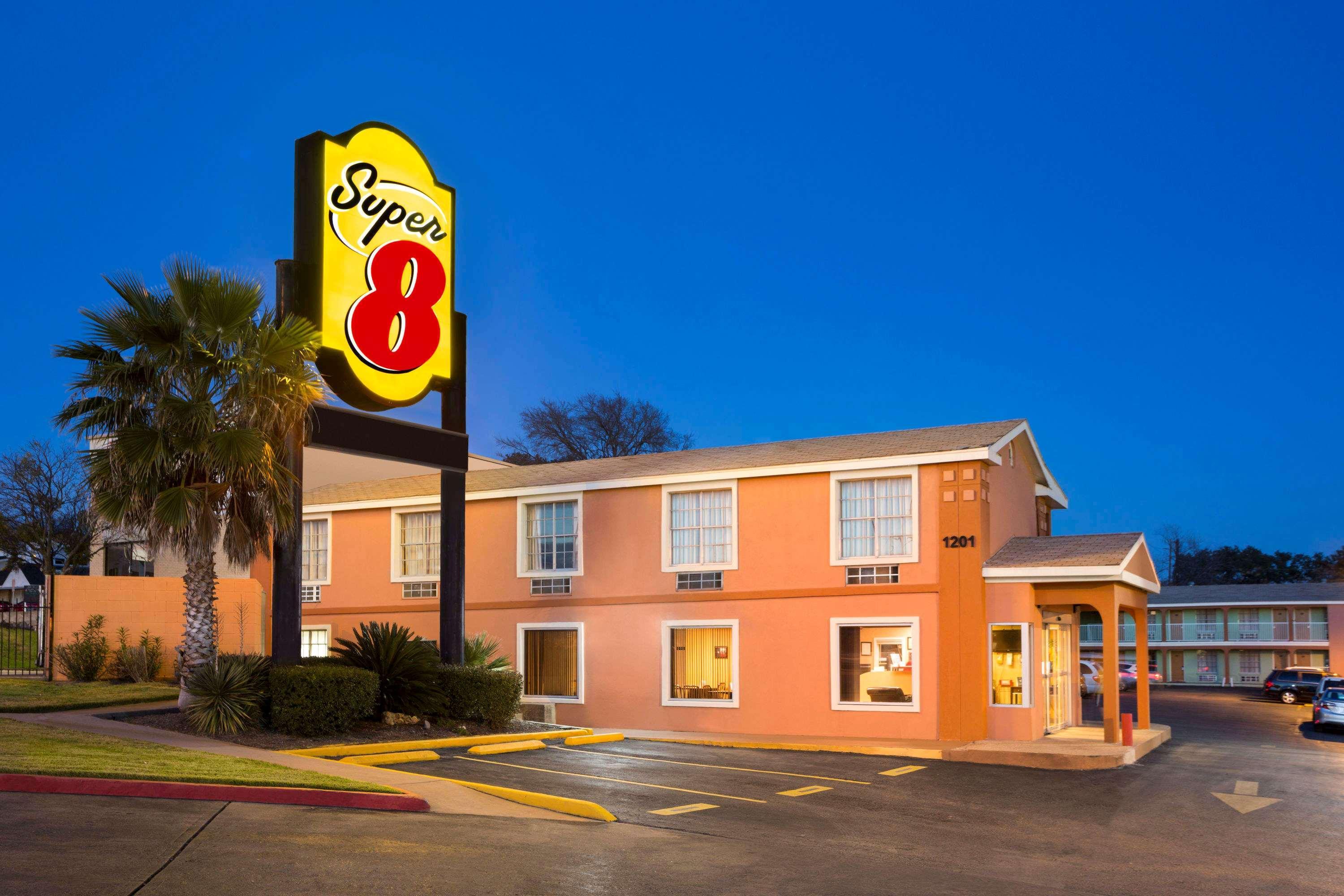 Super 8 By Wyndham Austin Downtown/Capitol Area Motel Kültér fotó